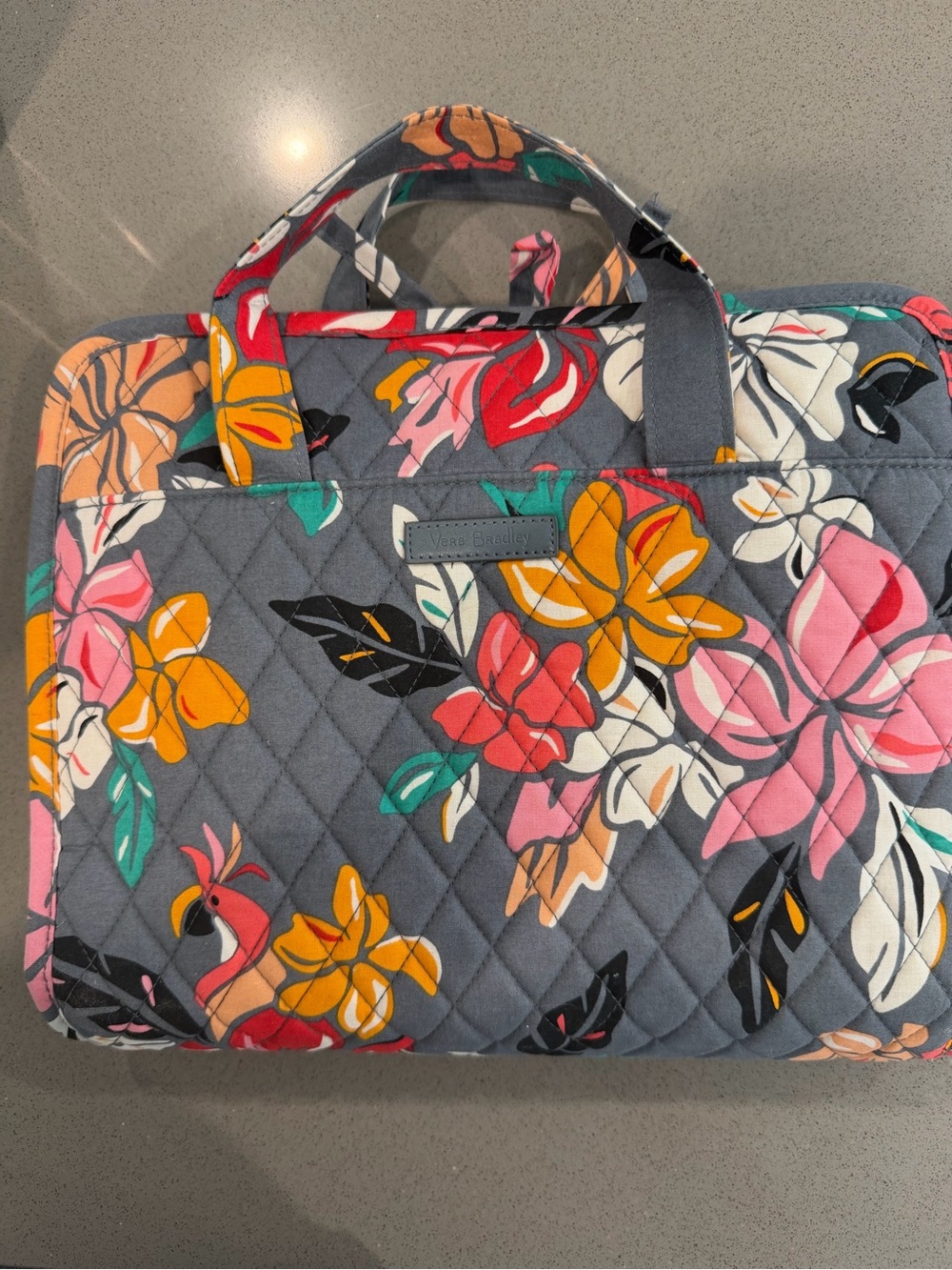 Vera Bradley Quilted Hanging Travel Organizer - Coastal Paradise